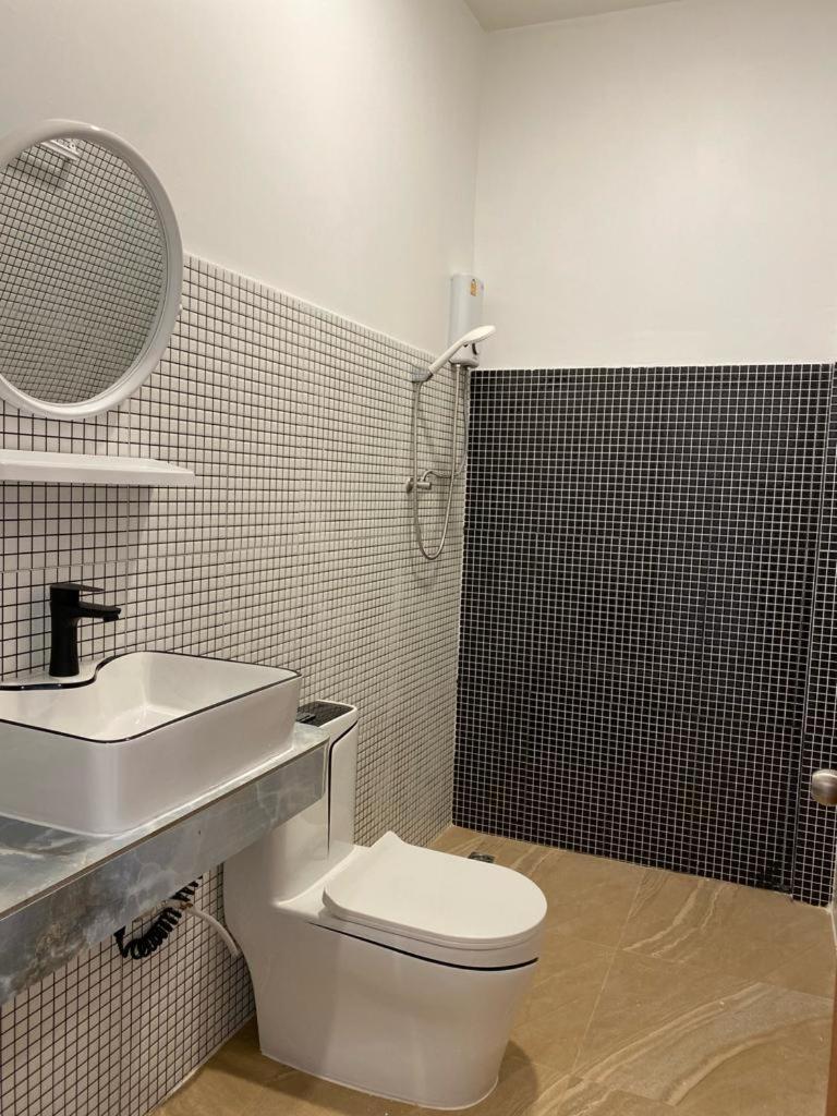 B2 Hotel Szavannakhet Kültér fotó